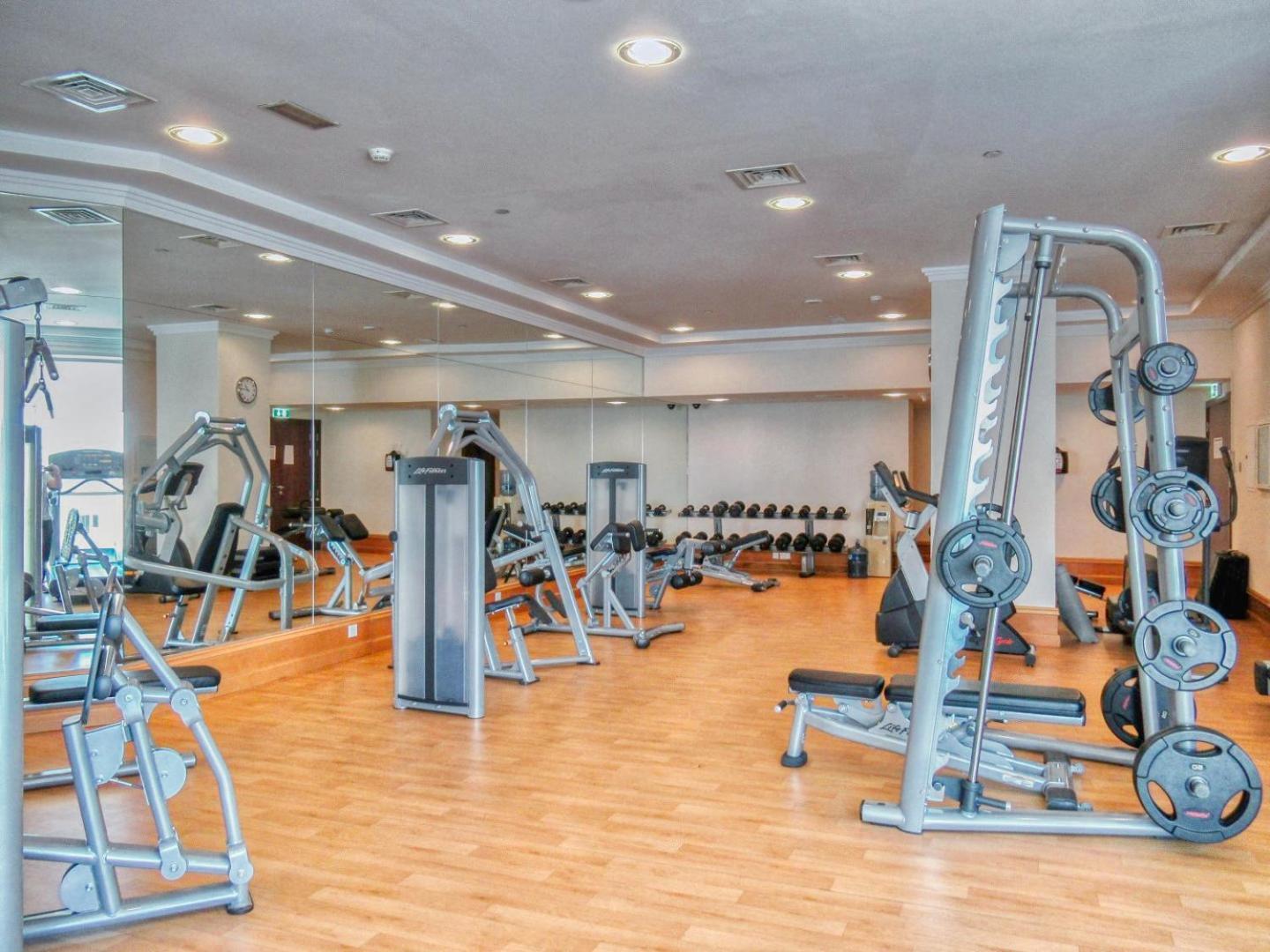 Apartment Artistic Retreat In Jbr With Private Access