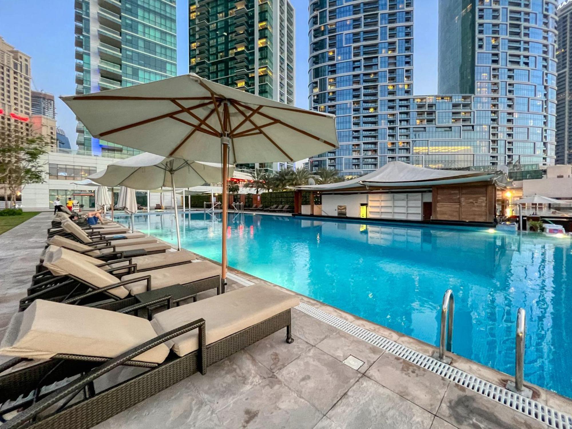 Artistic Retreat In Jbr With Private Access *
